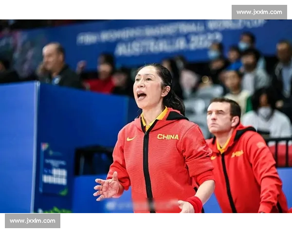 幕后英雄的故事，教练、分析师、领队，他们默默付出！