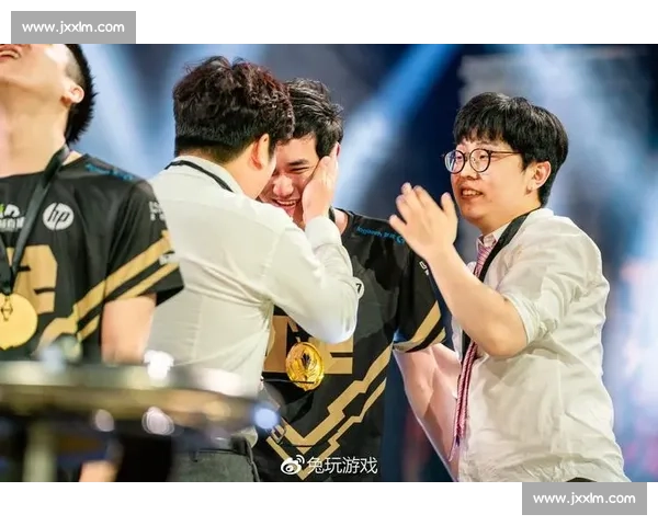 震撼！LCS夏季赛落幕，冠军宝座花落谁家！