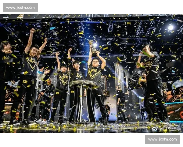 英雄联盟传奇落幕，UZI宣布退役，青春永不散场！